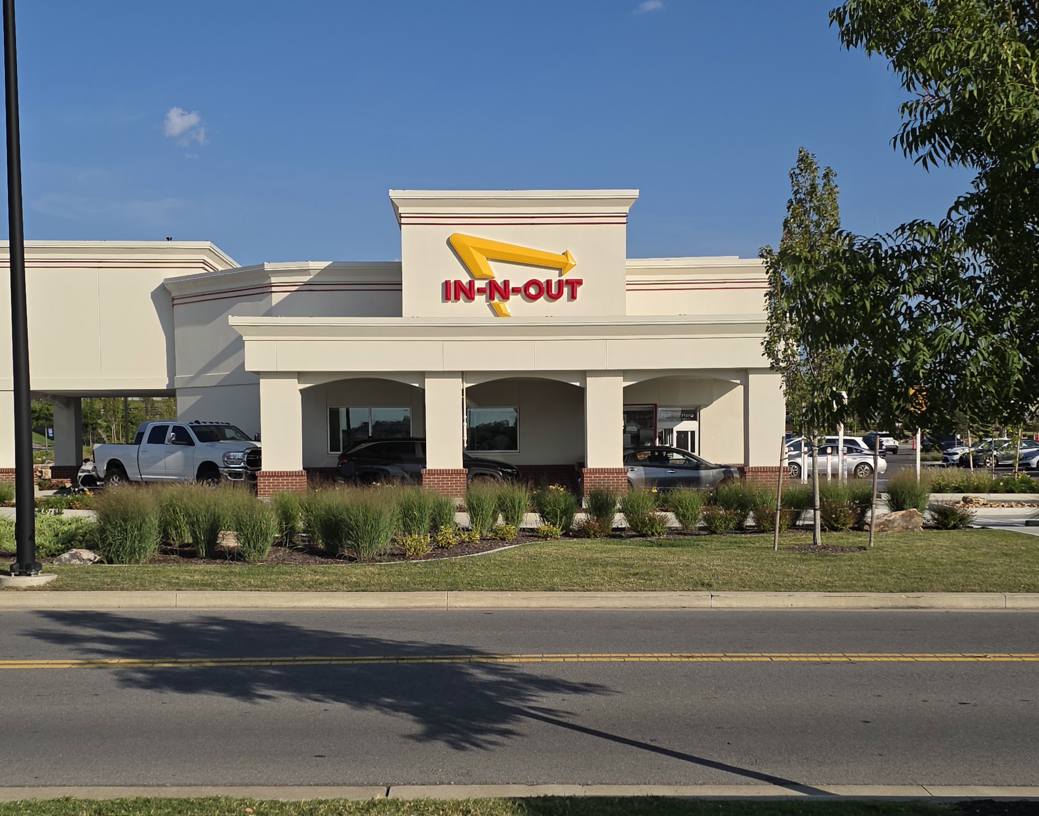 In-N-Out Burger photo 3