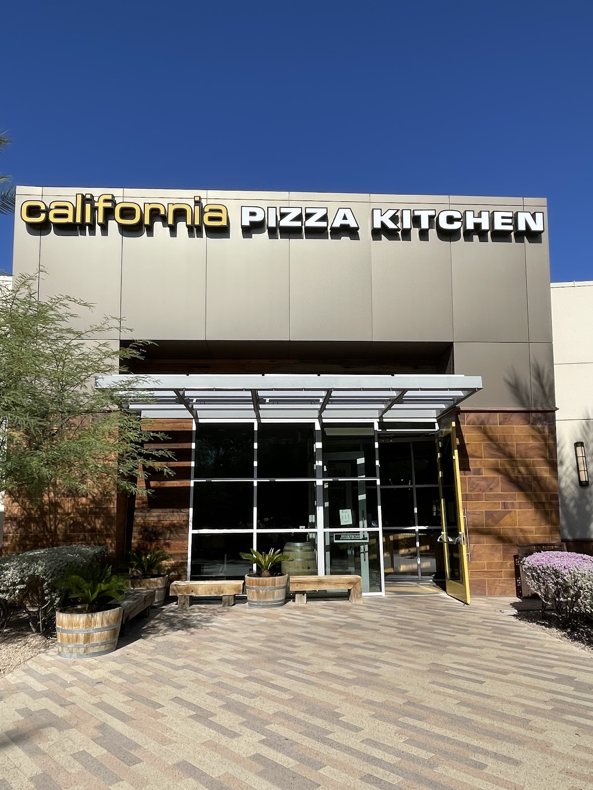 California Pizza Kitchen photo 3