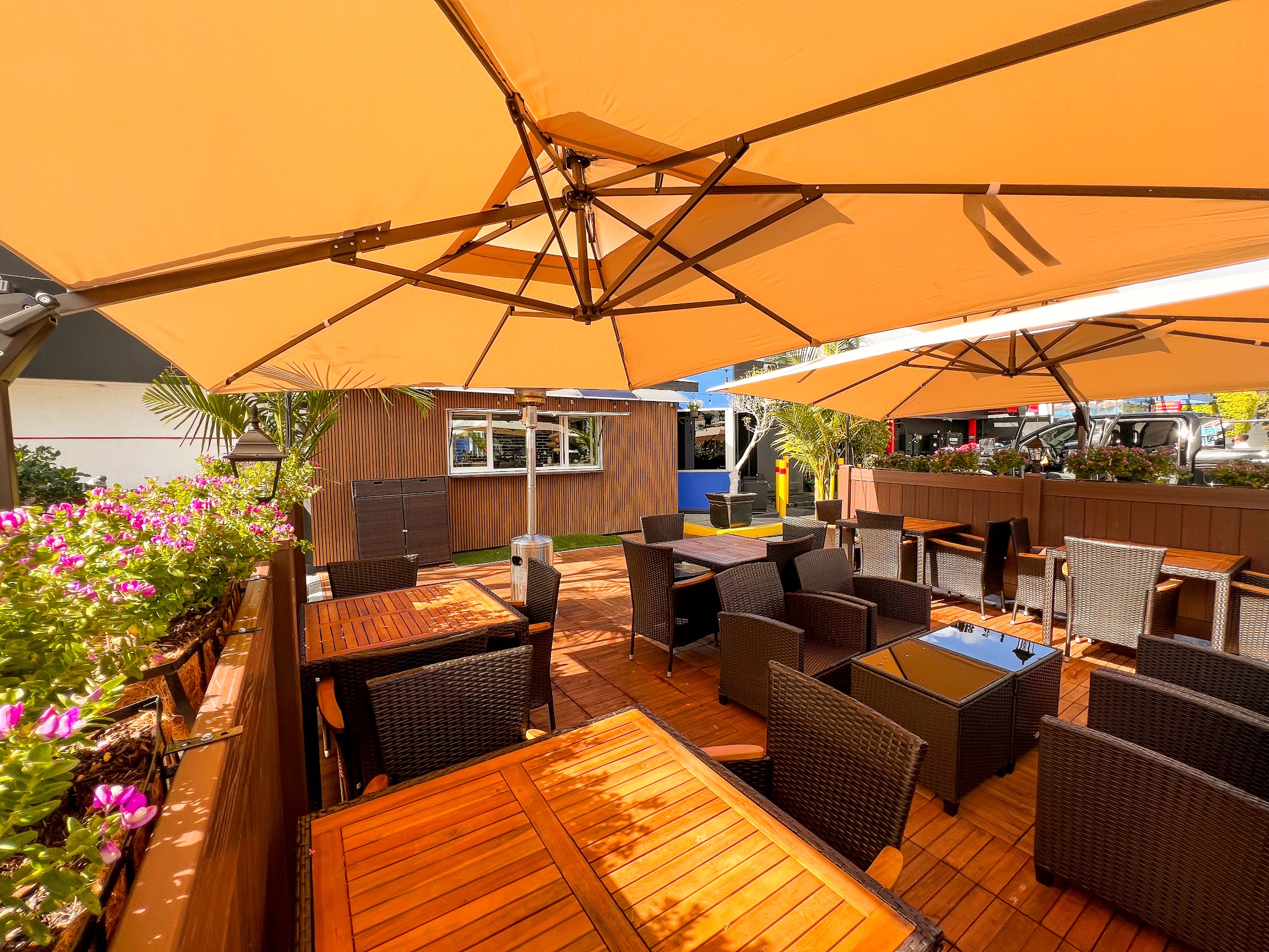 Golden Brown Cafe- Parking Cafe photo 2