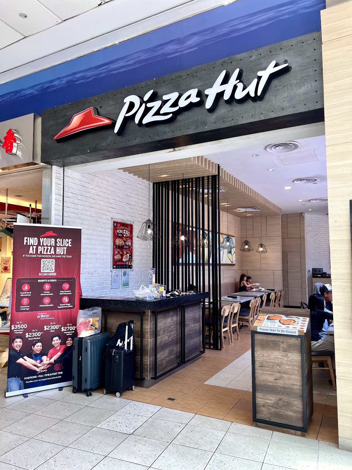 Pizza Hut HarbourFront Centre photo 3