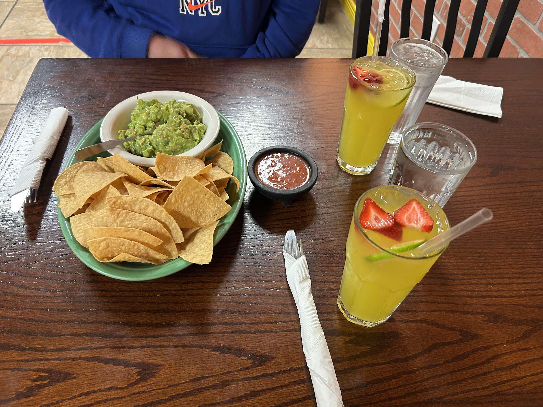 El Nopal Mexican Restaurant photo 3
