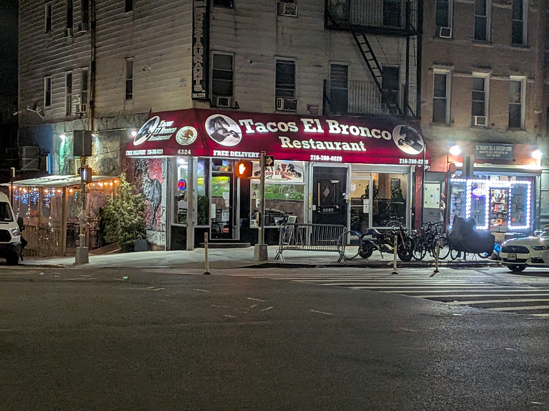 Tacos El Bronco photo 3