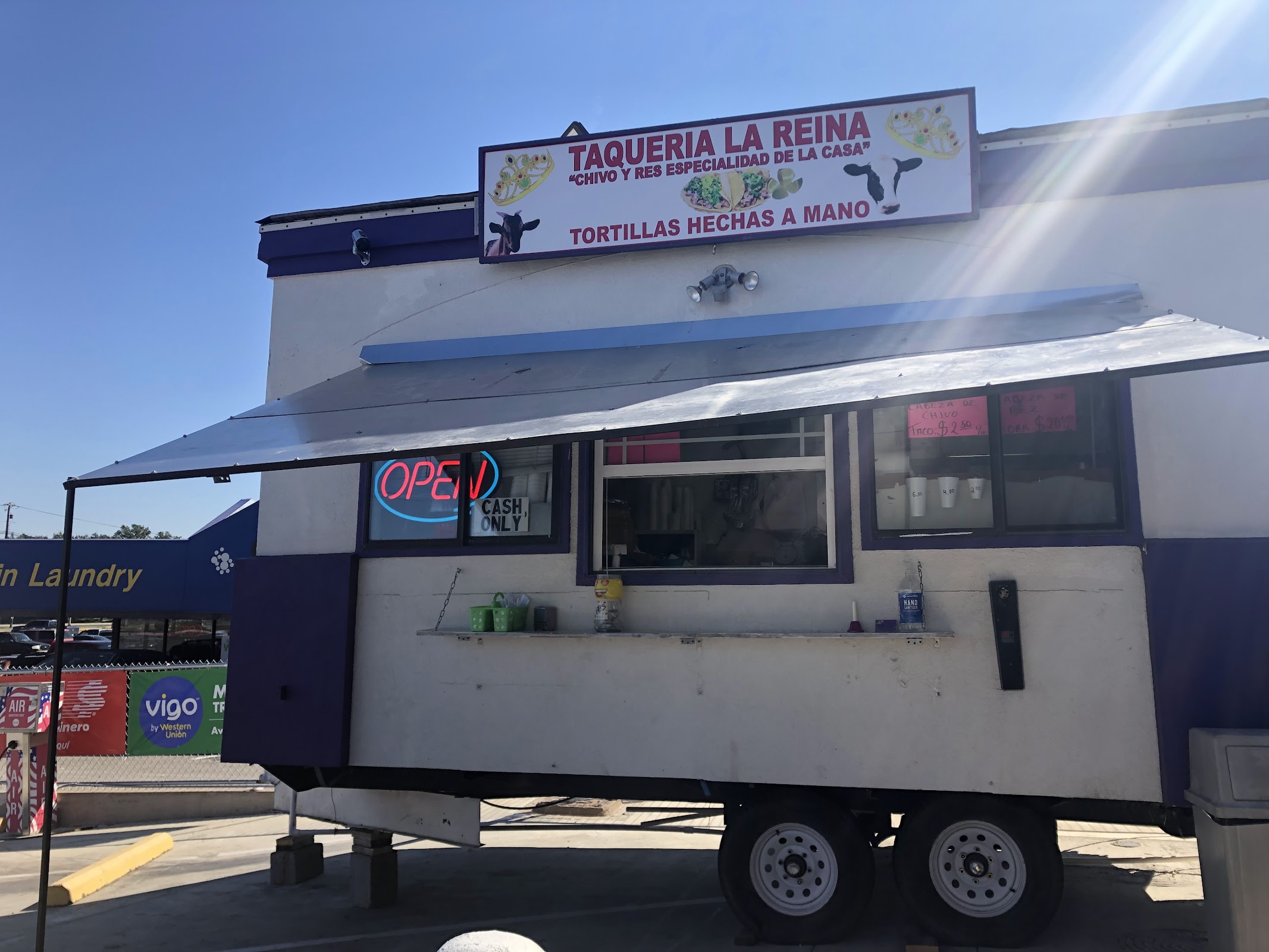 Taqueria La Reina photo 1