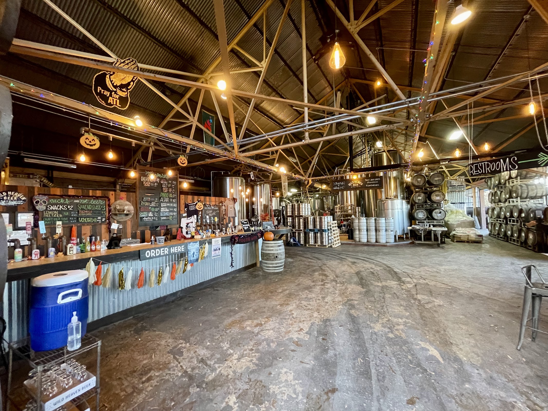 Wild Heaven Beer Avondale & Al's Pine Street Market Kitchen photo 2