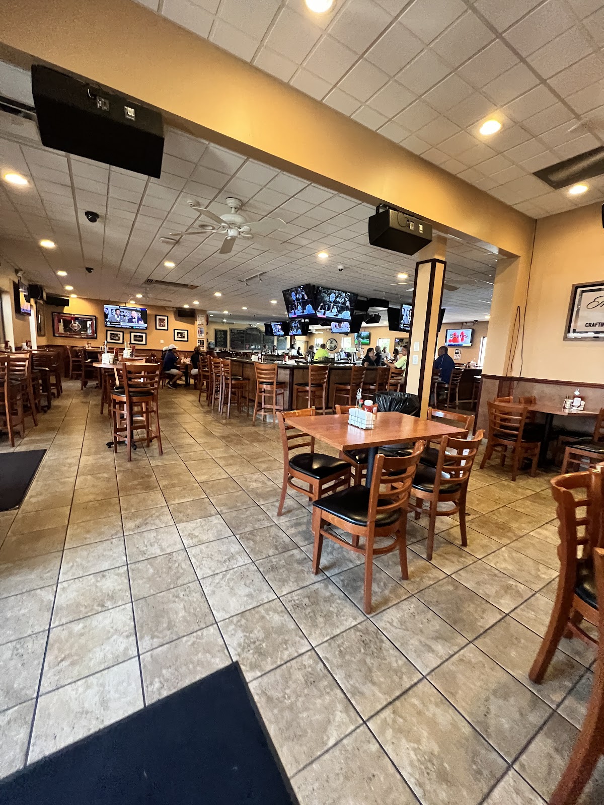 Skeeters Pub photo 2