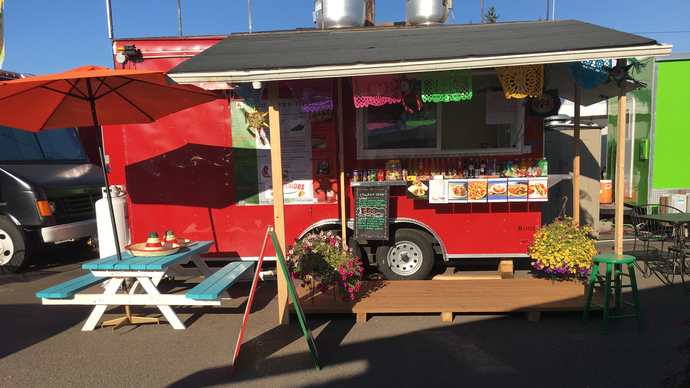 Los Jefes Mexican Taqueria photo 2