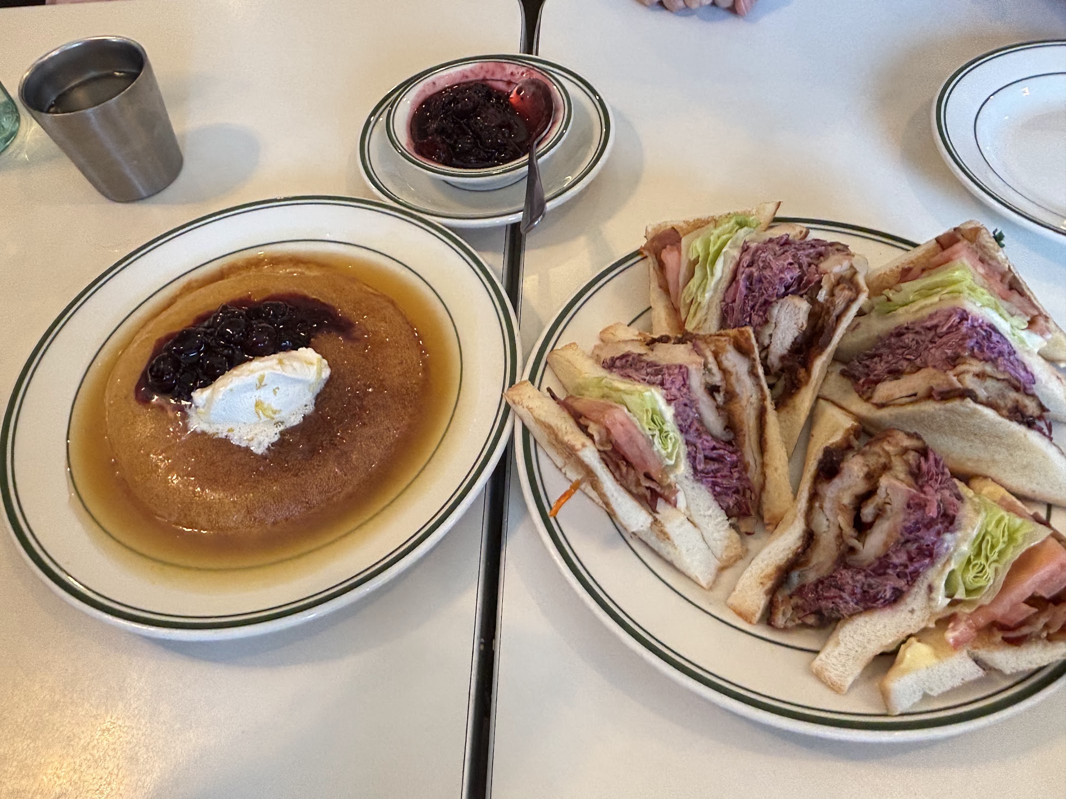 Golden Diner photo 2