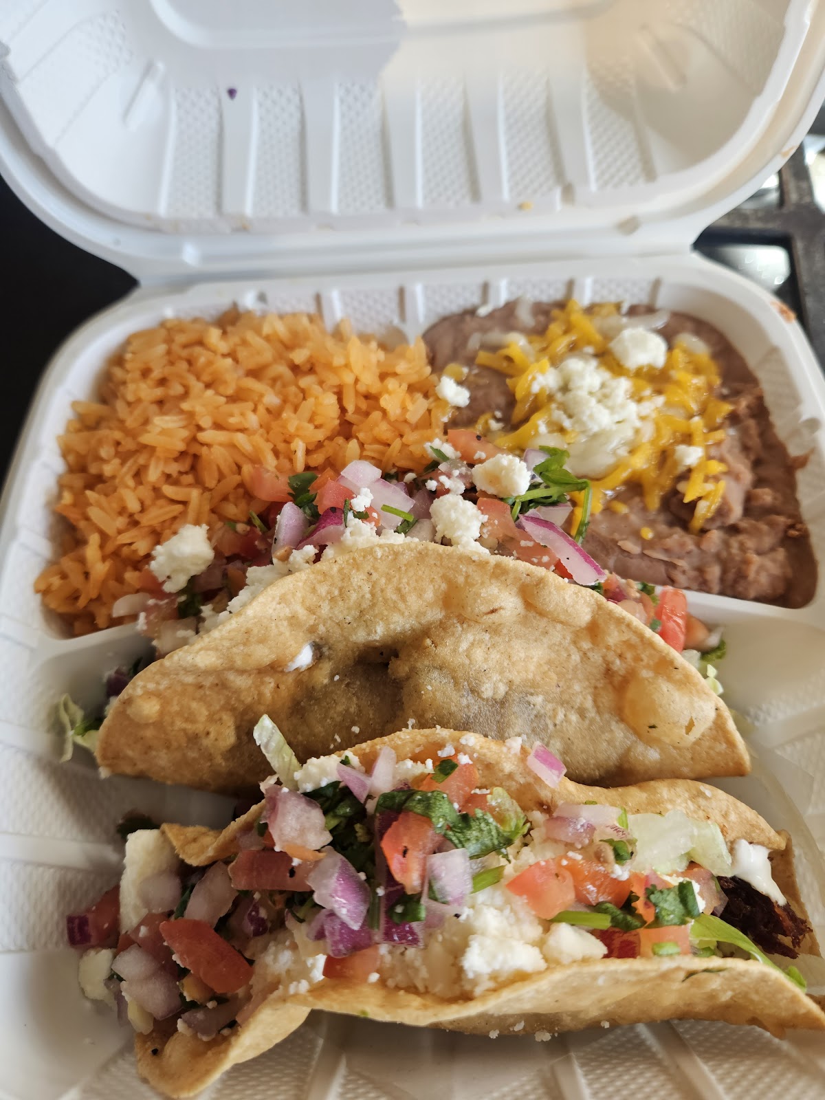 Tacos Che Taqueria & Catering photo 2