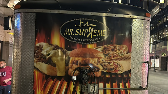 Mr. Supreme Shawarma Granville Location photo 2