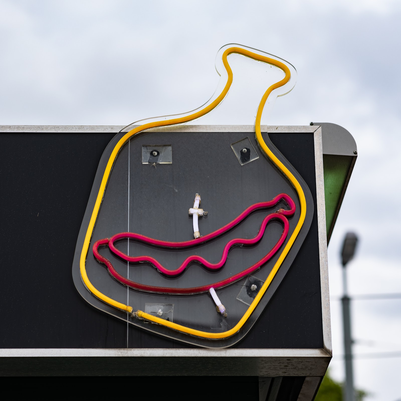 eh scho wuascht. Würstelstand am Zentralfriedhof photo 2