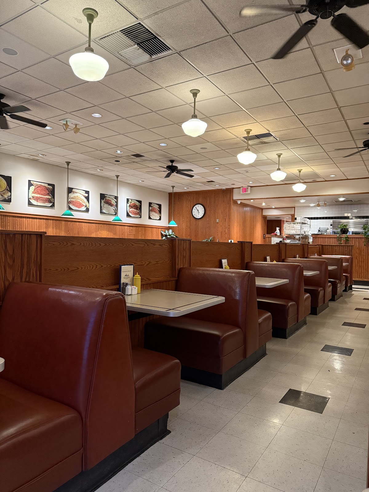 Art's Delicatessen & Restaurant photo 3