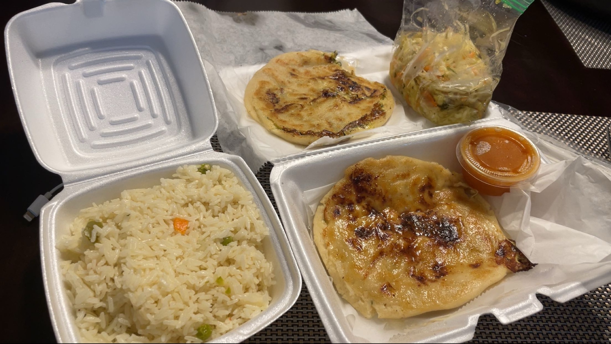 El Salvadoreño Restaurant photo 2