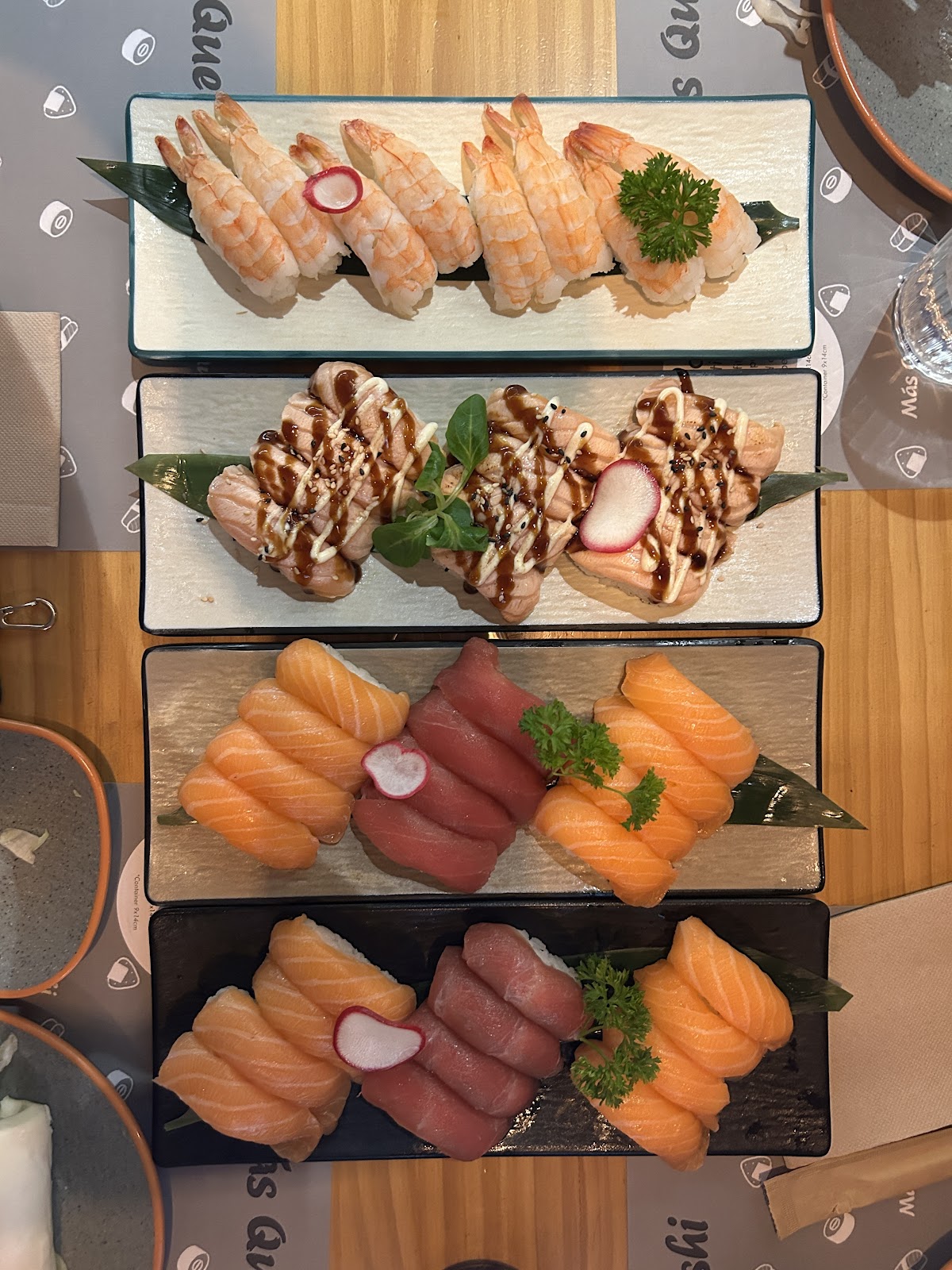 Más Que Sushi | Ronda Universitat photo 2