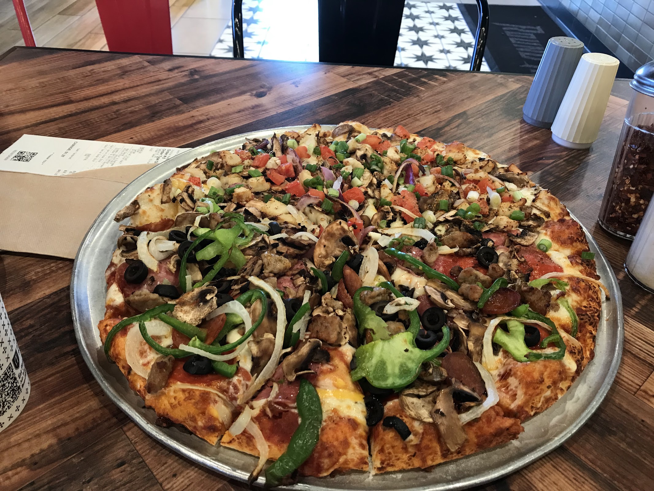 Round Table Pizza photo 1