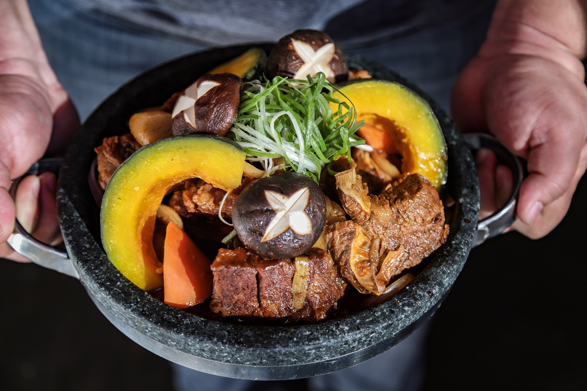 Yuk Dae Jang Rowland Heights - 육대장 로렌하이츠 photo 1