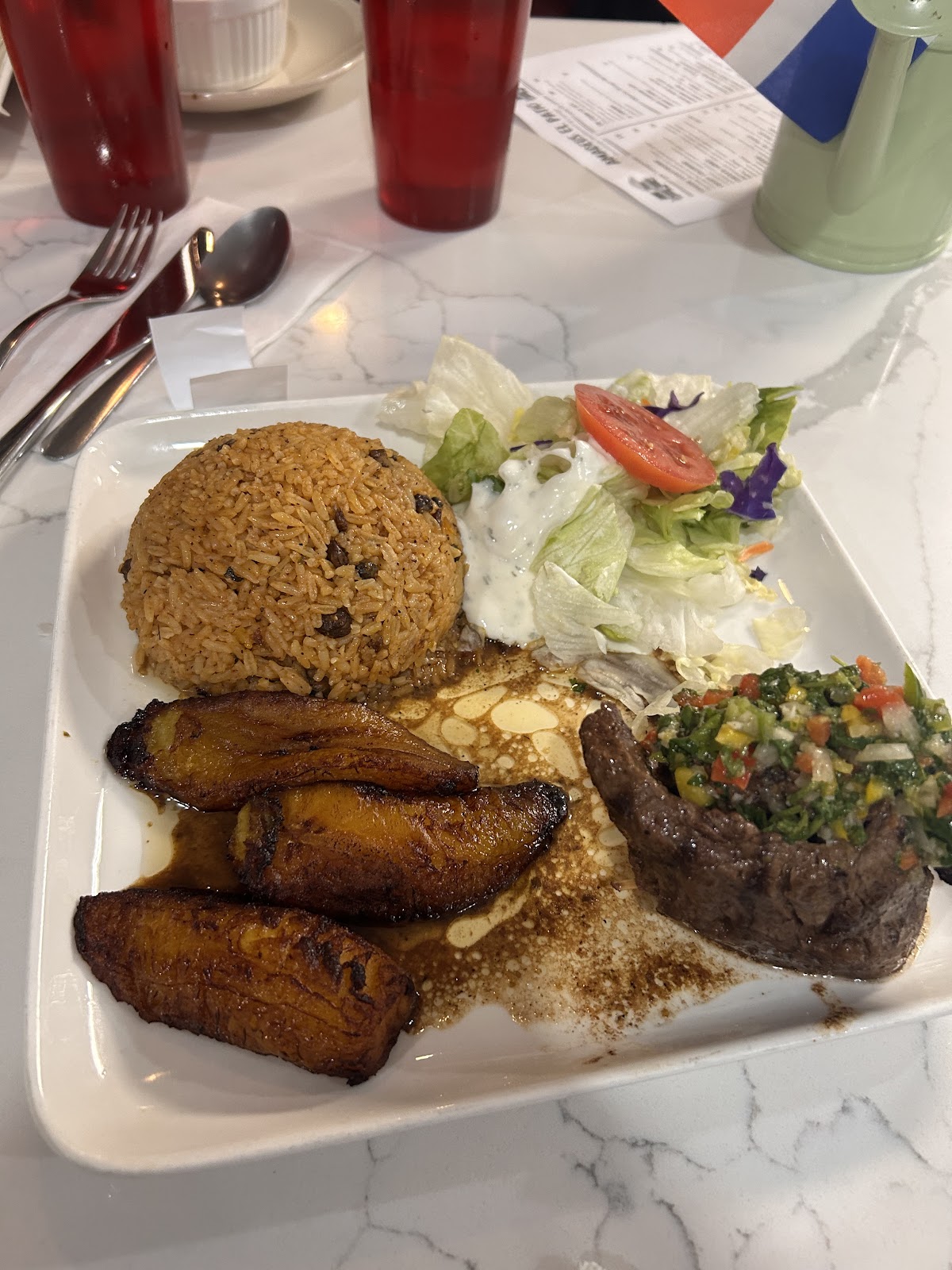 El Patio Dominican Restaurant & Lounge photo 3