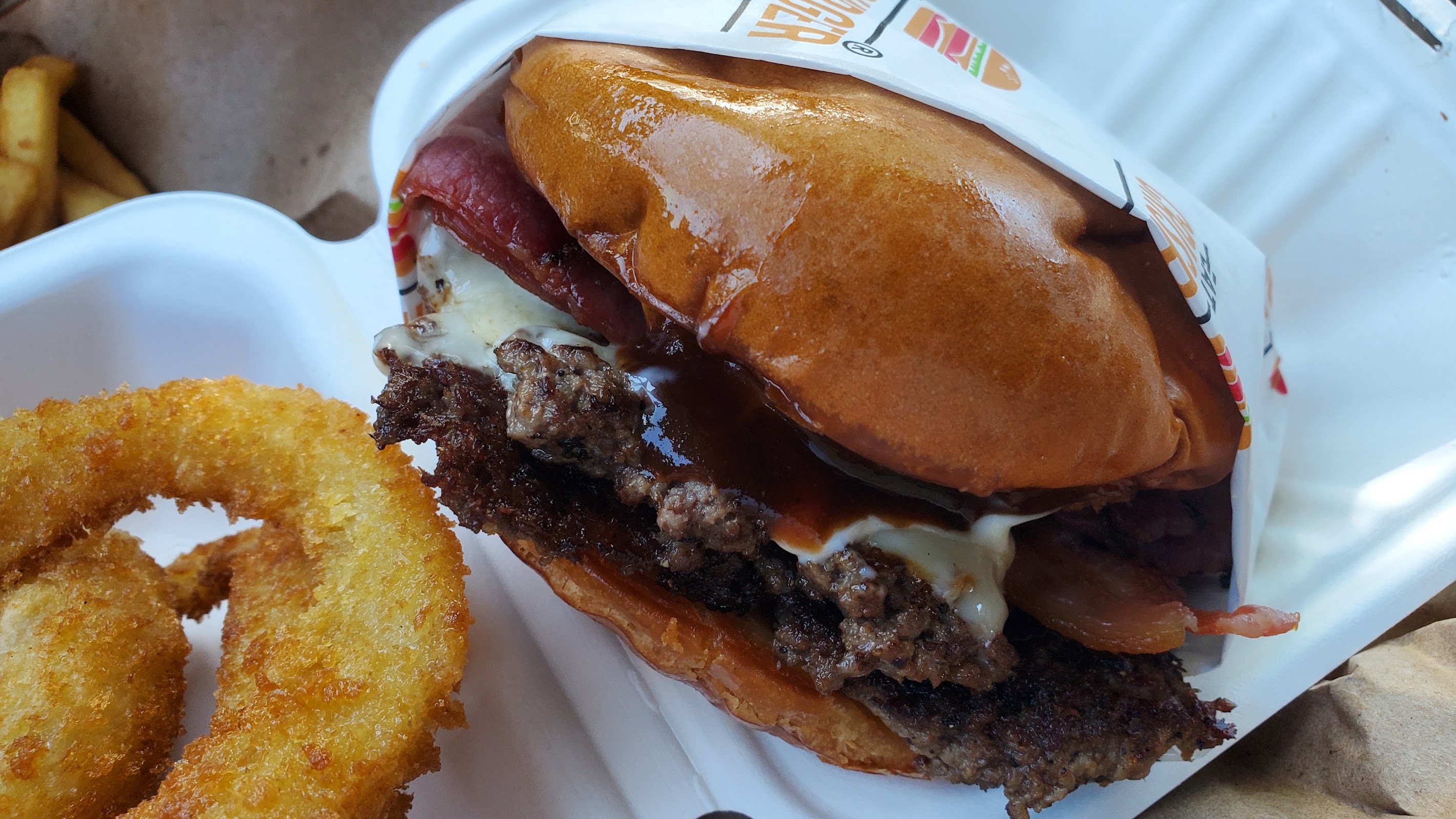 Eat Crispy Burger Encinitas photo 3