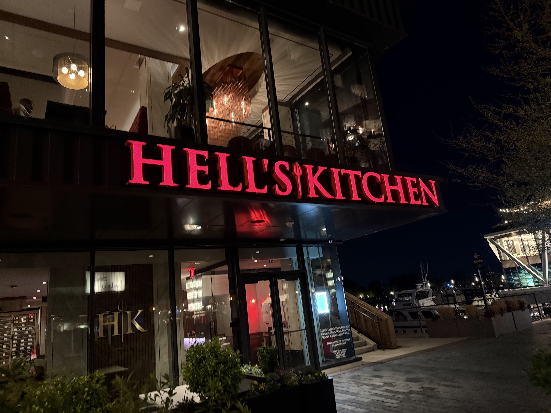 Gordon Ramsay Hell's Kitchen - Washington D.C. photo 1