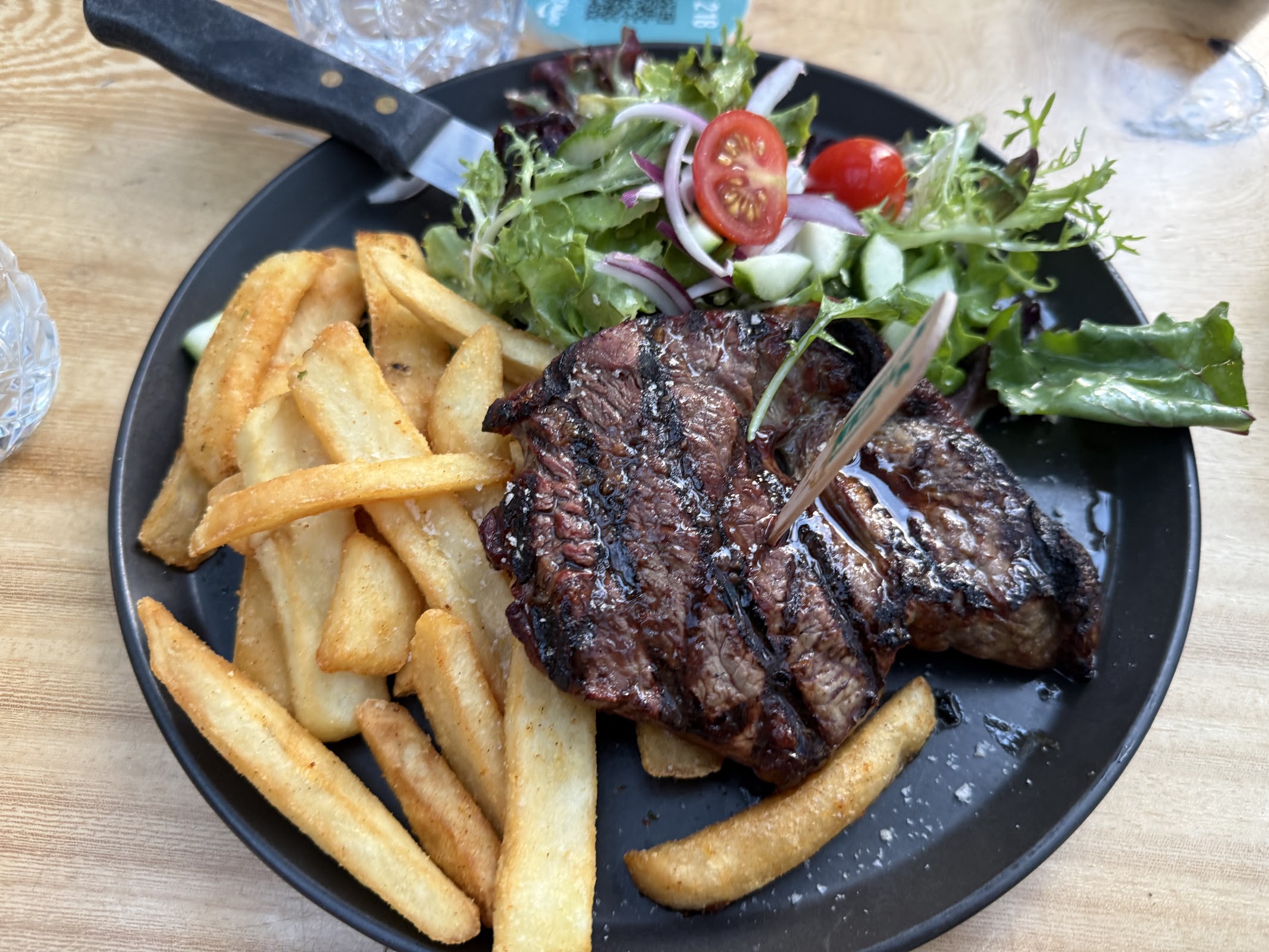 White Rhino Bar & Eats photo 3