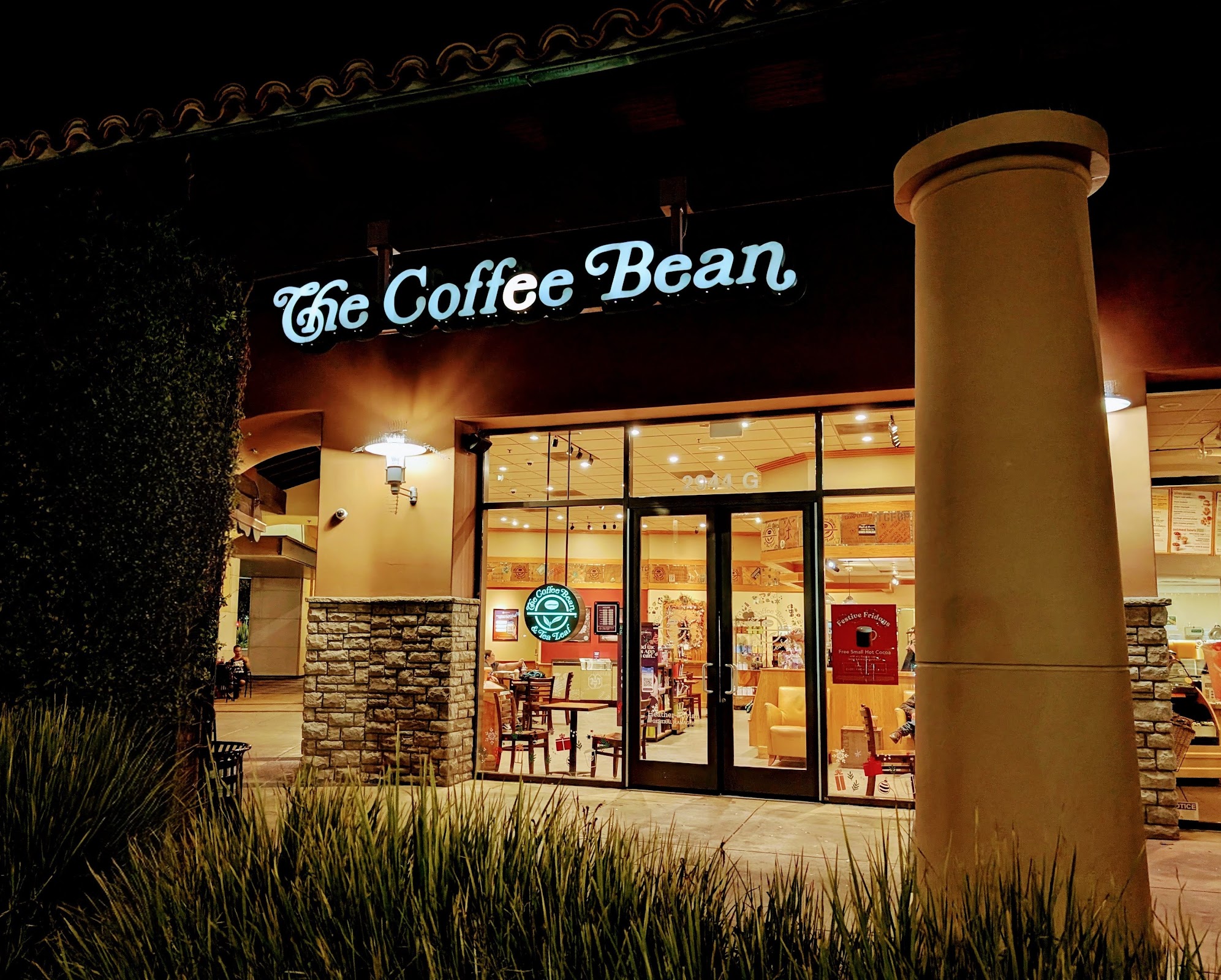 The Coffee Bean & Tea Leaf photo 3