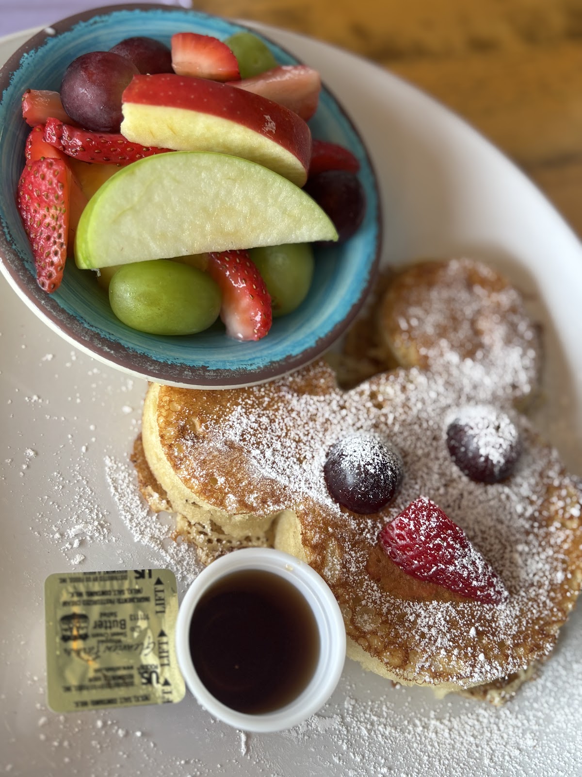 Yummies Bistro photo 2