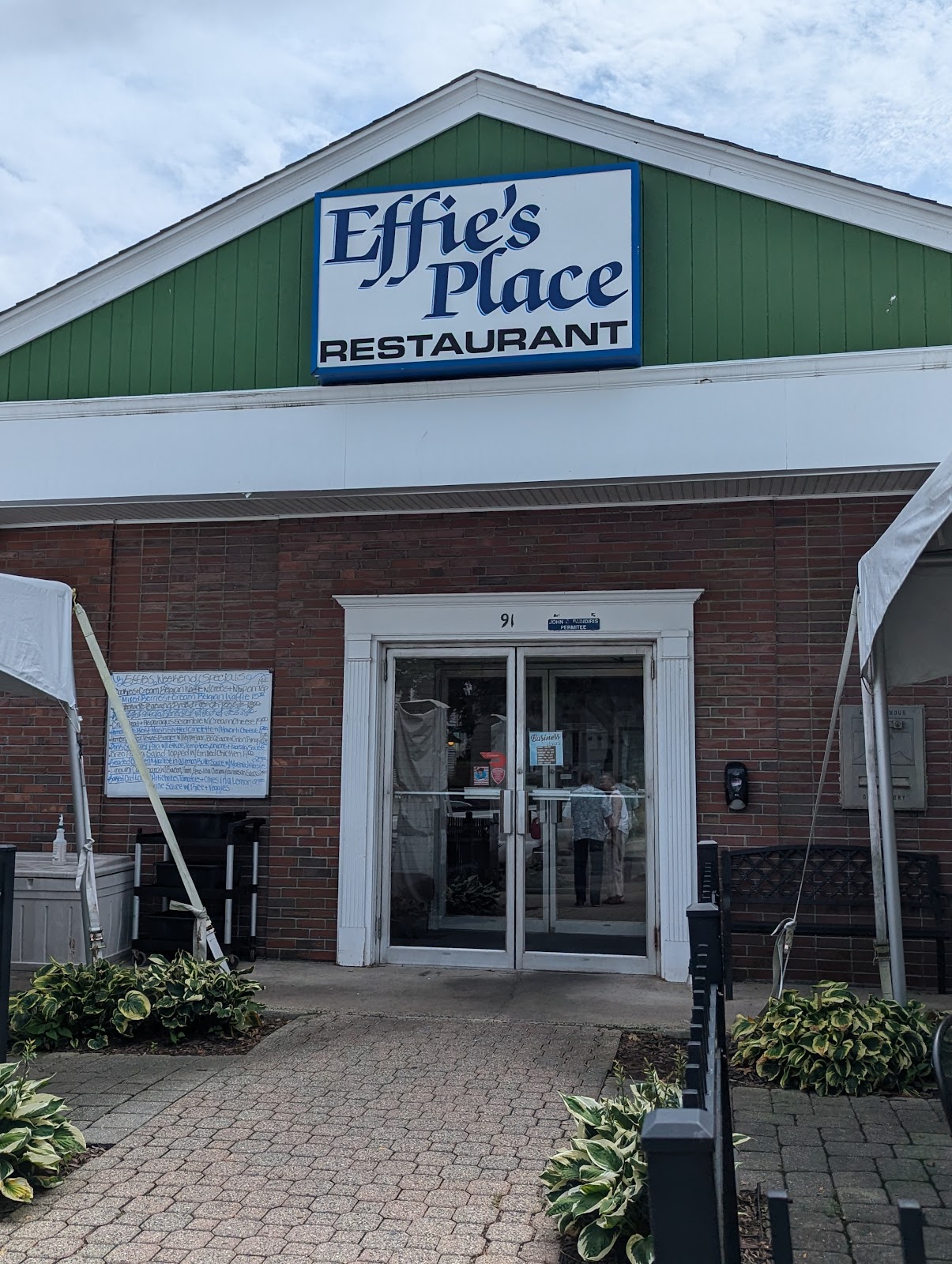 Effie's Place Family Restaurant photo 2