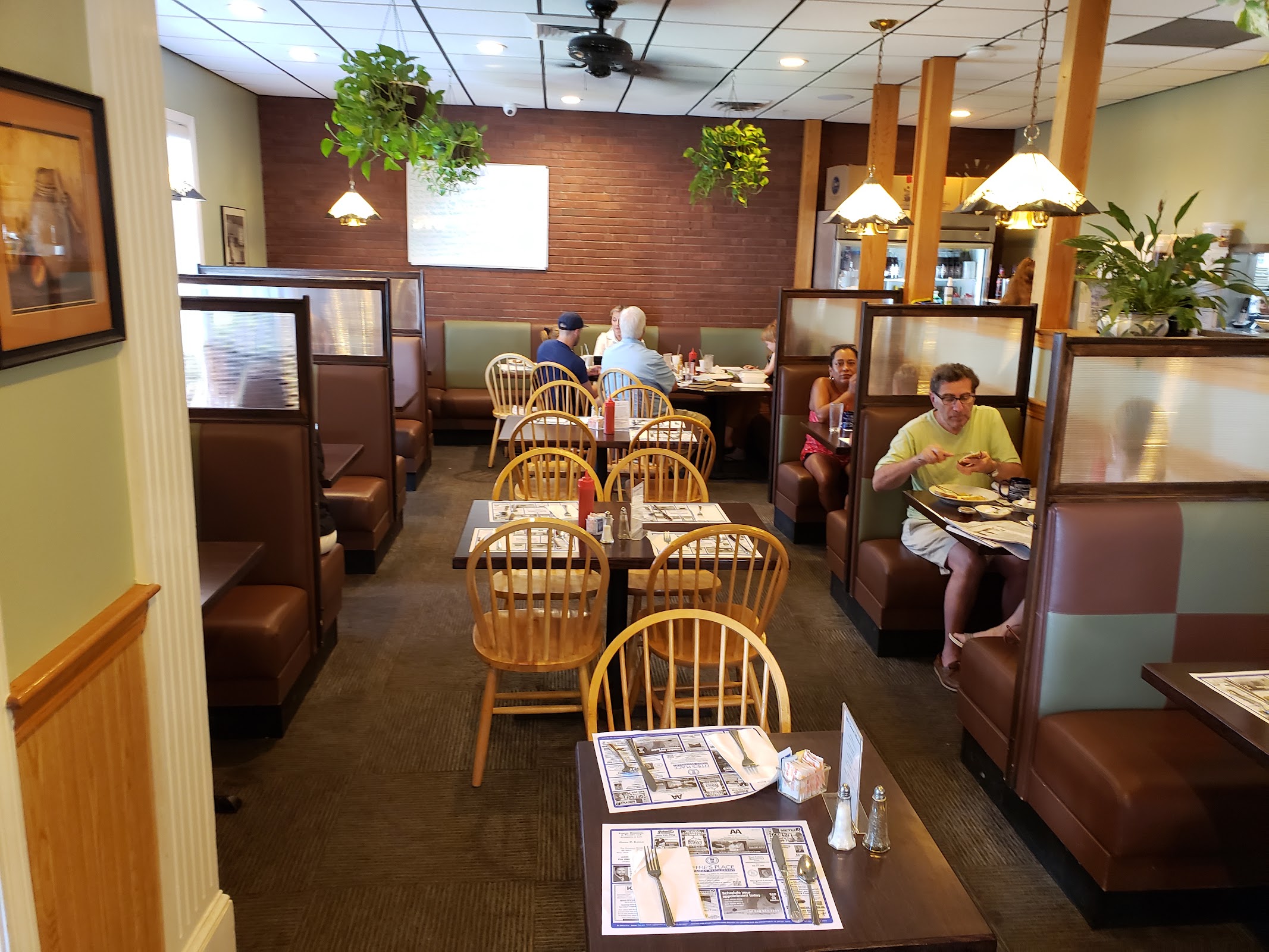 Effie's Place Family Restaurant photo 3