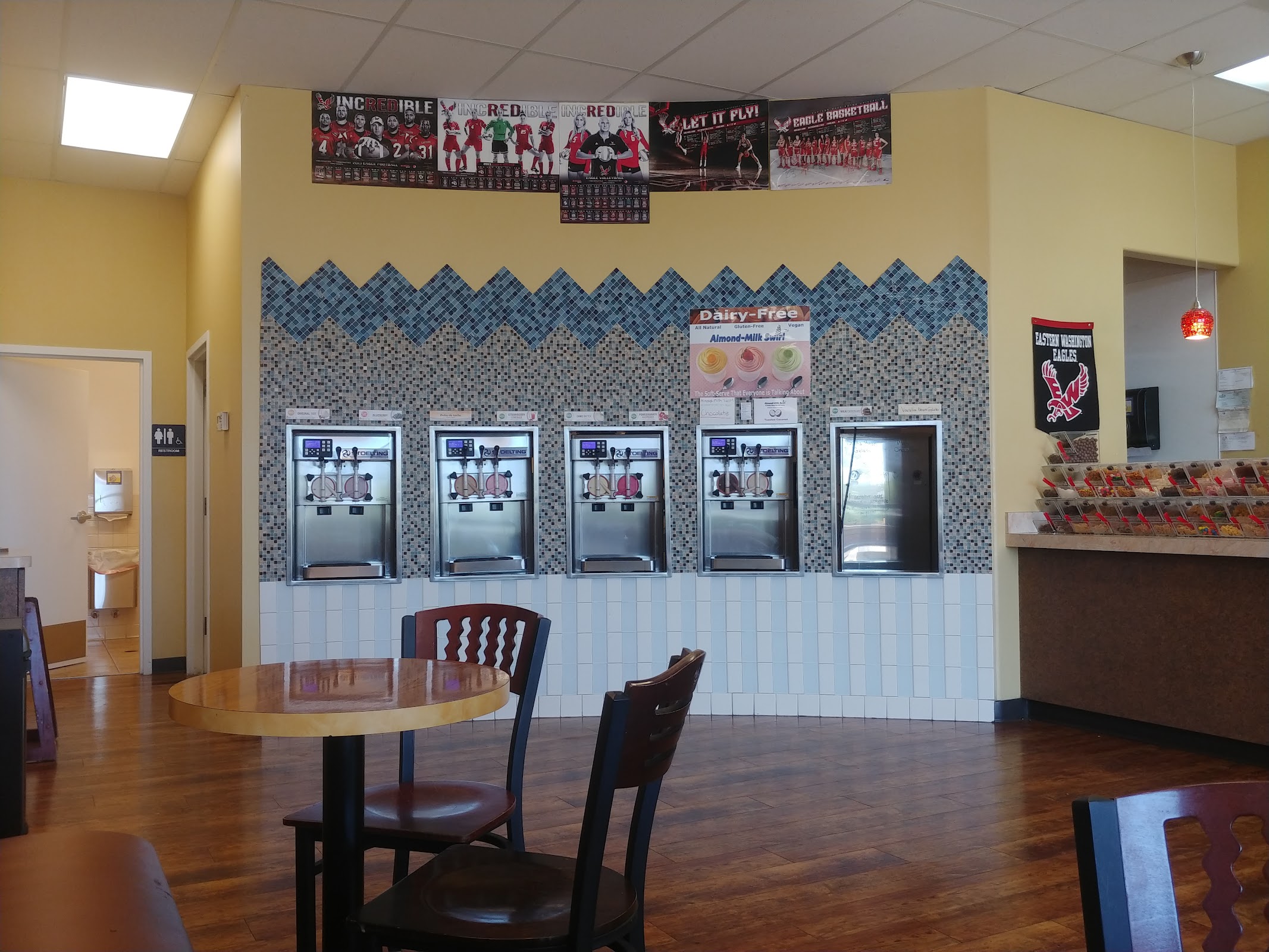 Froyo Earth photo 2