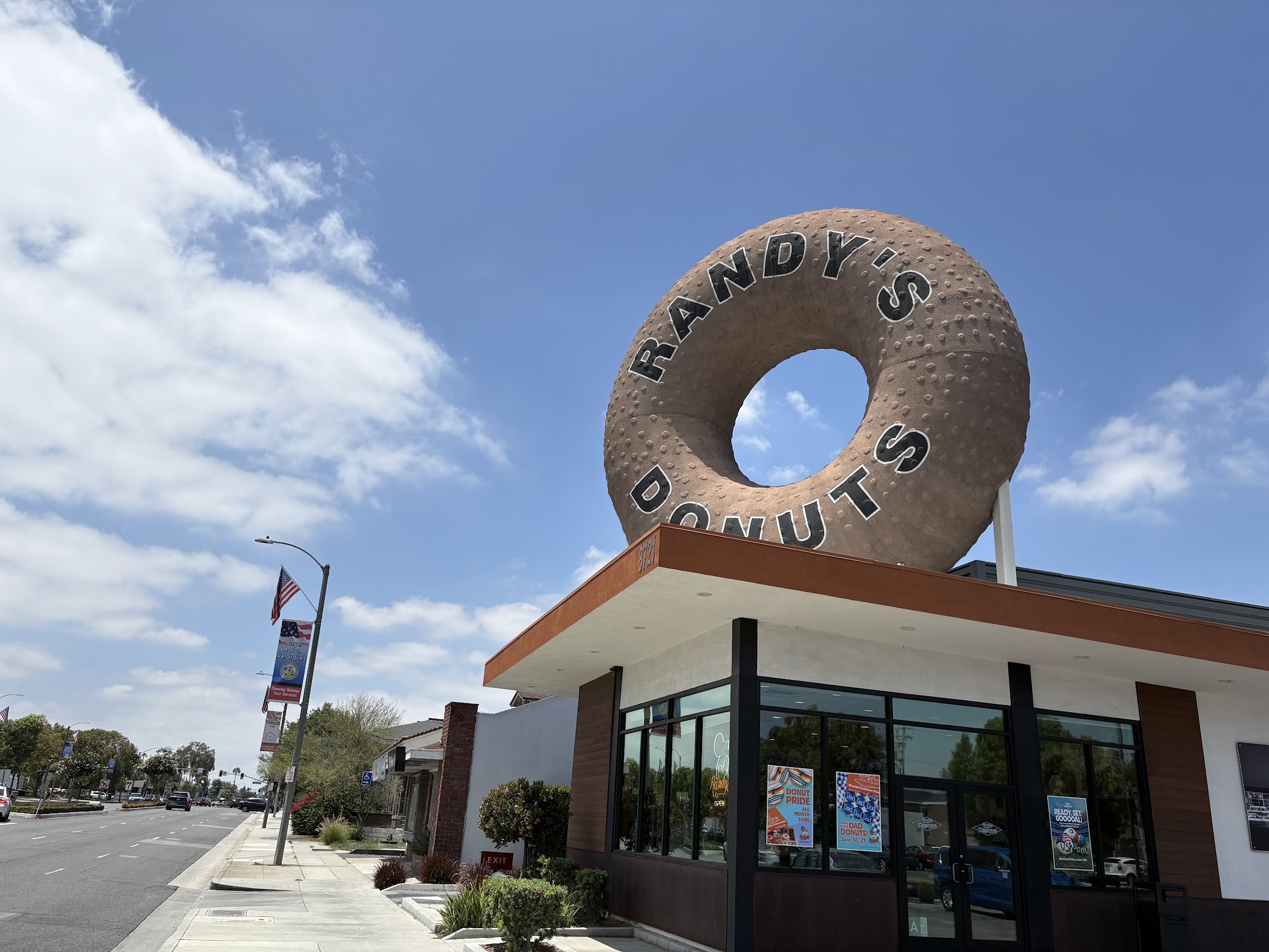 Randy's Donuts photo 3