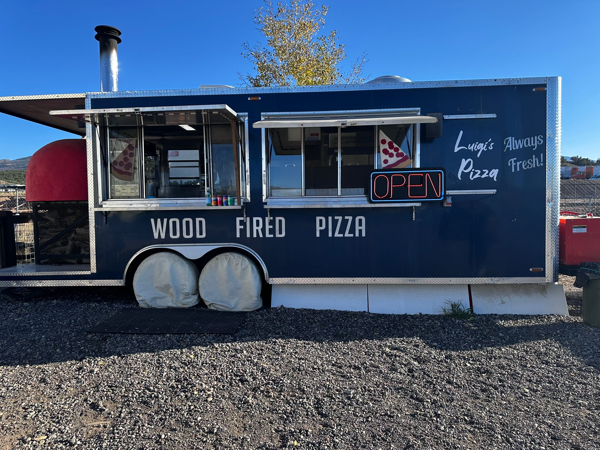 Wood Fired Pizza & Sandwiches Gypsum CO | Luigi’s photo 2