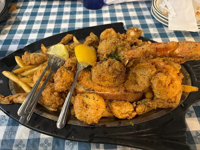 Dirty Dick's Crab House - Panama City Beach, Florida photo 3