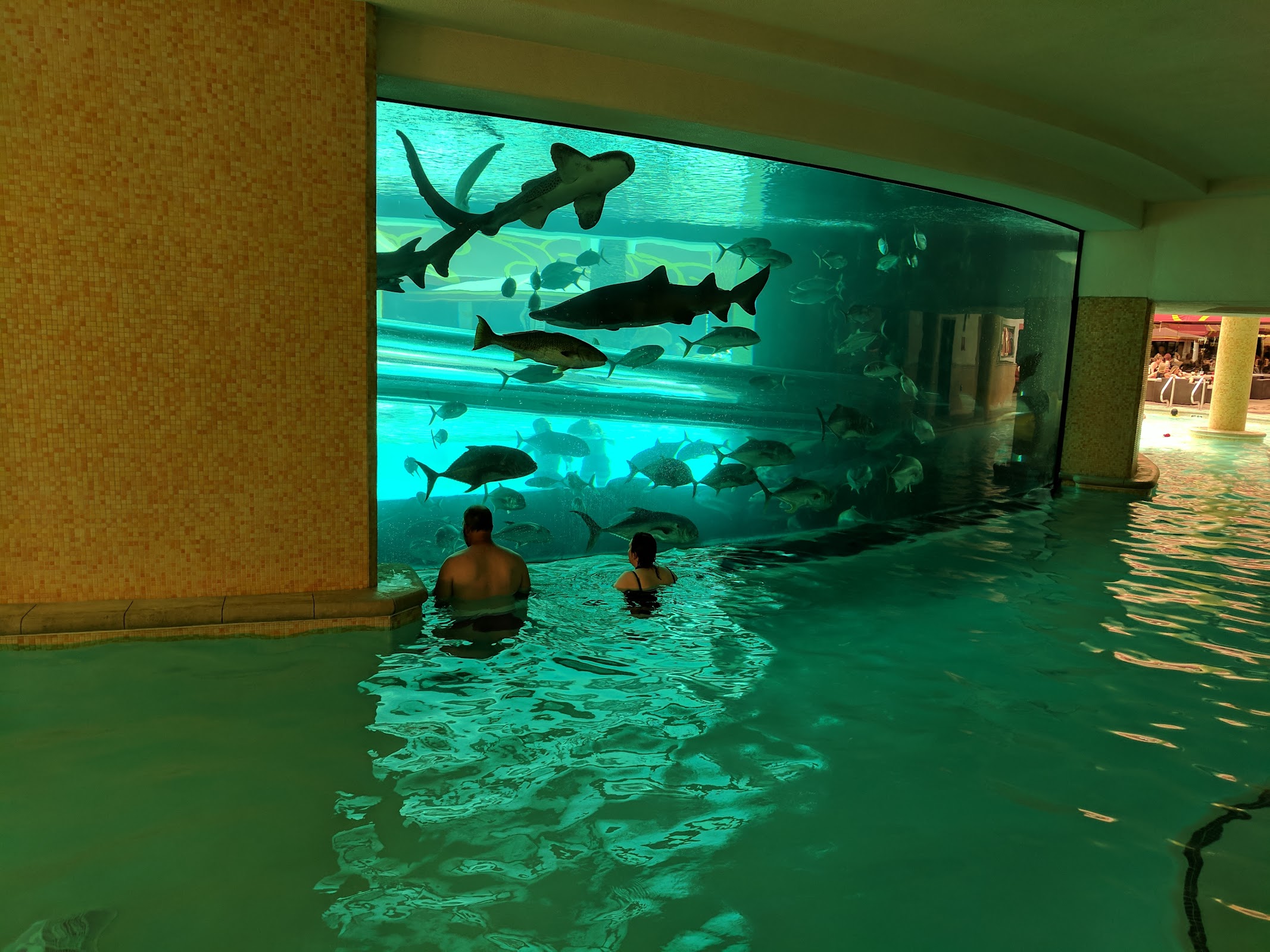 Golden Nugget Las Vegas Hotel & Casino photo 2