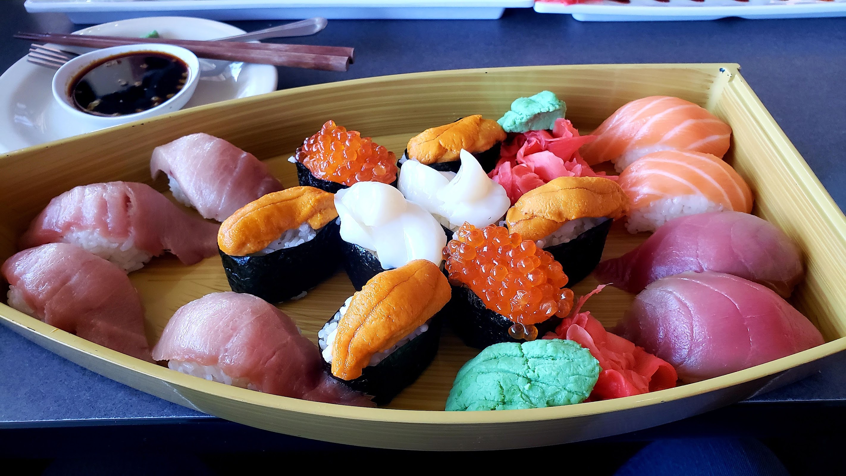 Sushi House Asian Food & Bar photo 1