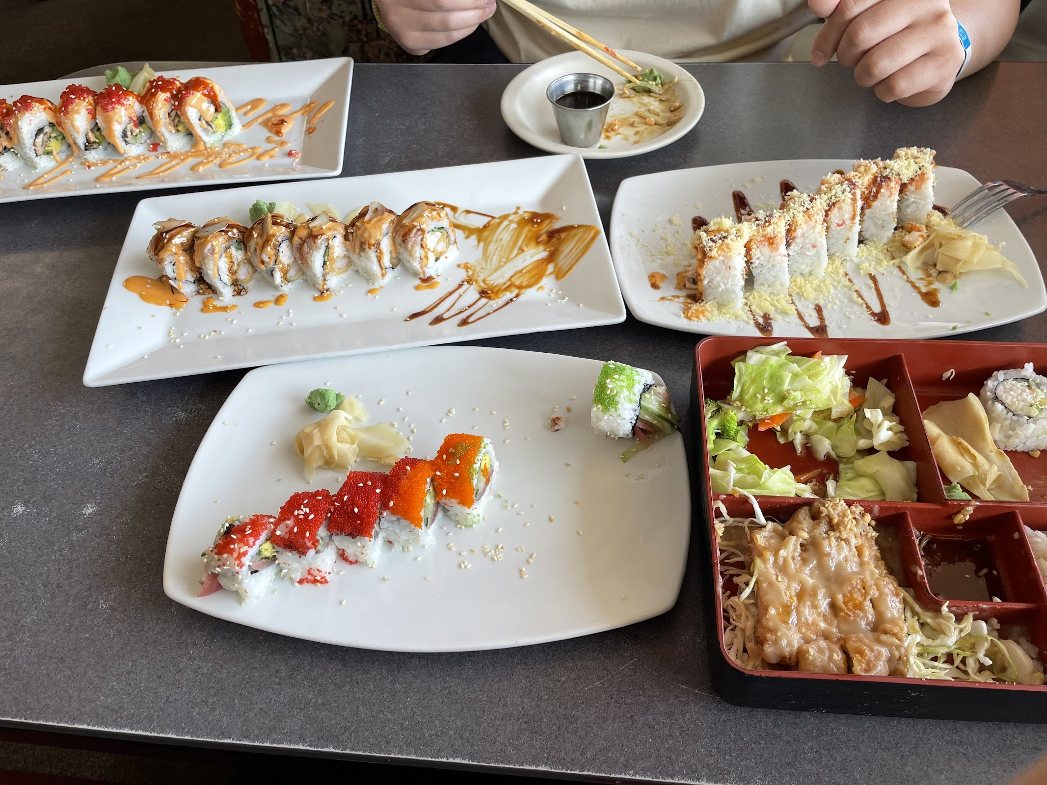 Sushi House Asian Food & Bar photo 3