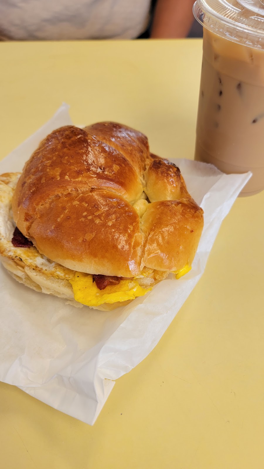 Howard's Donuts & Deli photo 3