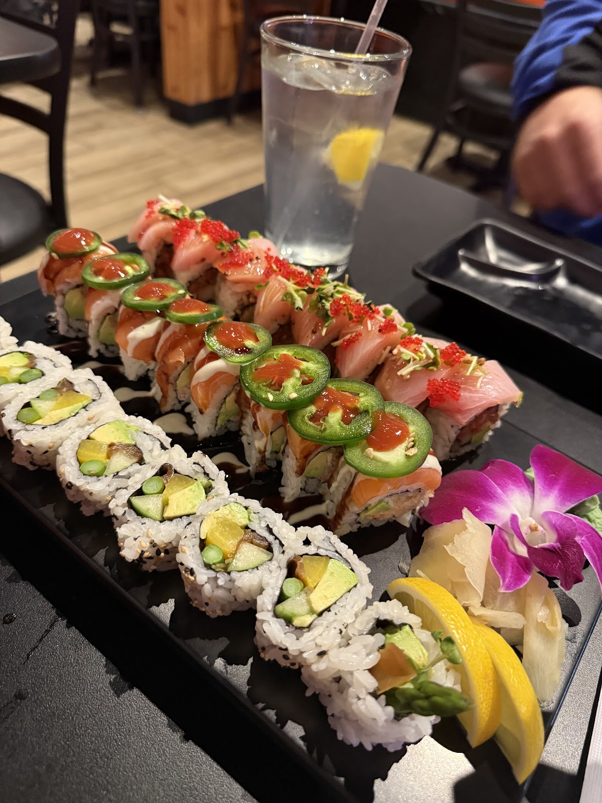 Zushi Sushi and Ramen - Kennerly photo 2