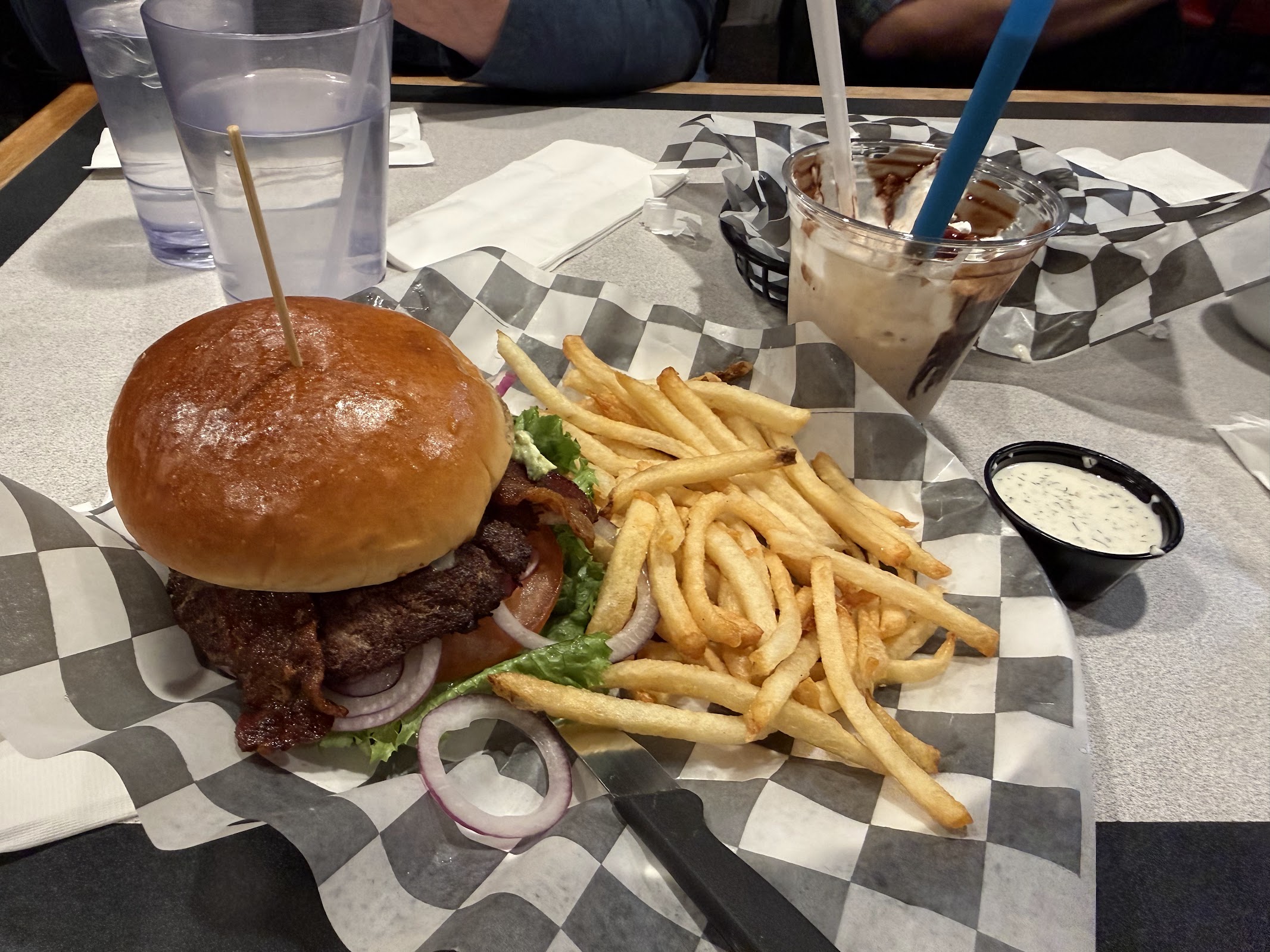 Hangry's North Spokane: Restaurant in North Spokane photo 2