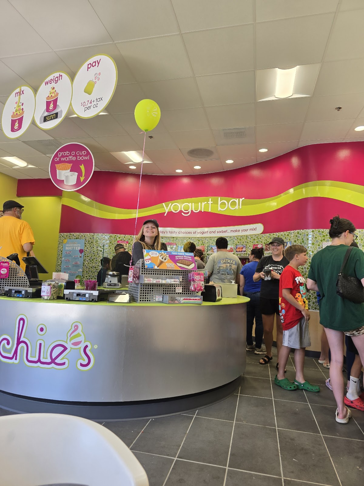 Menchie's Frozen Yogurt photo 3
