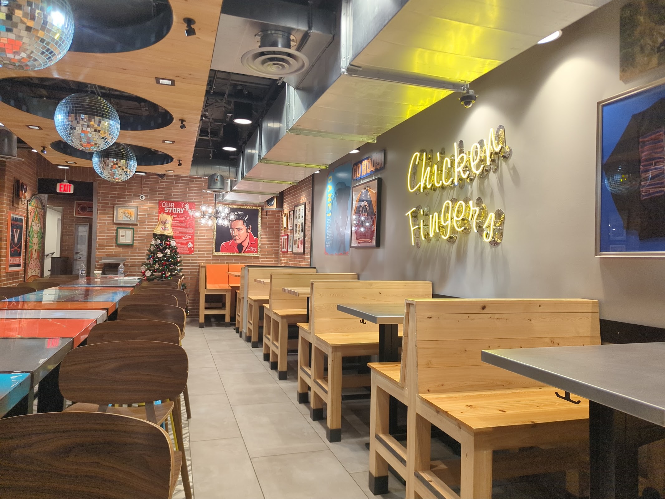 Raising Cane's Chicken Fingers photo 3
