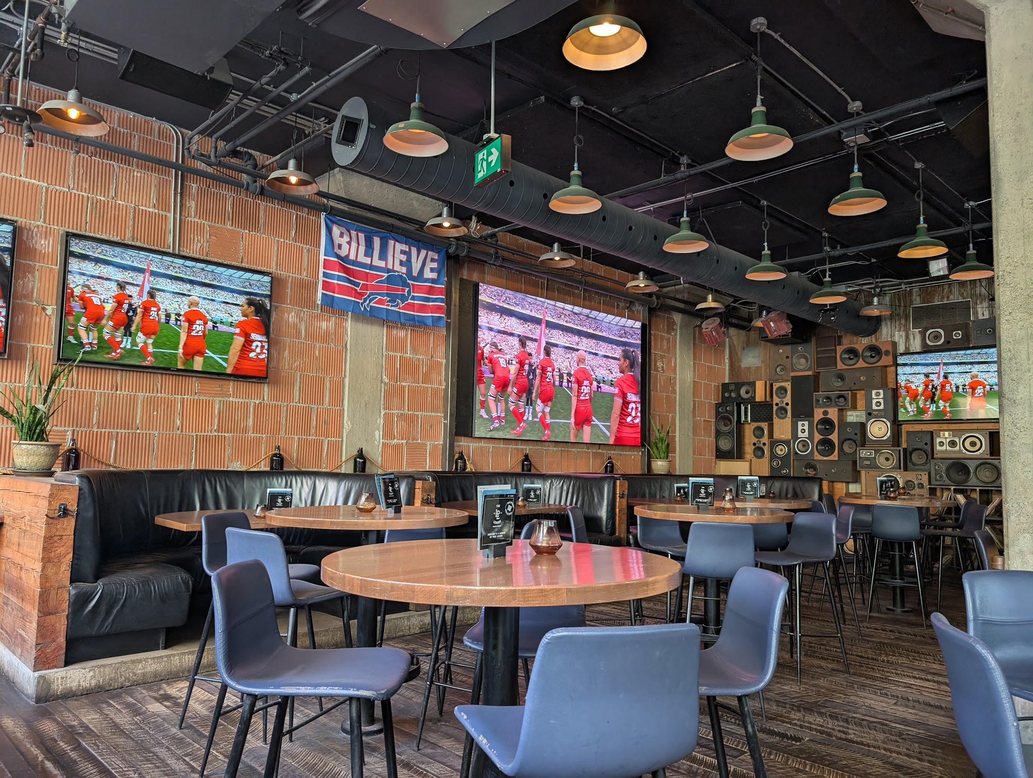 LOCAL Public Eatery Liberty Village photo 3