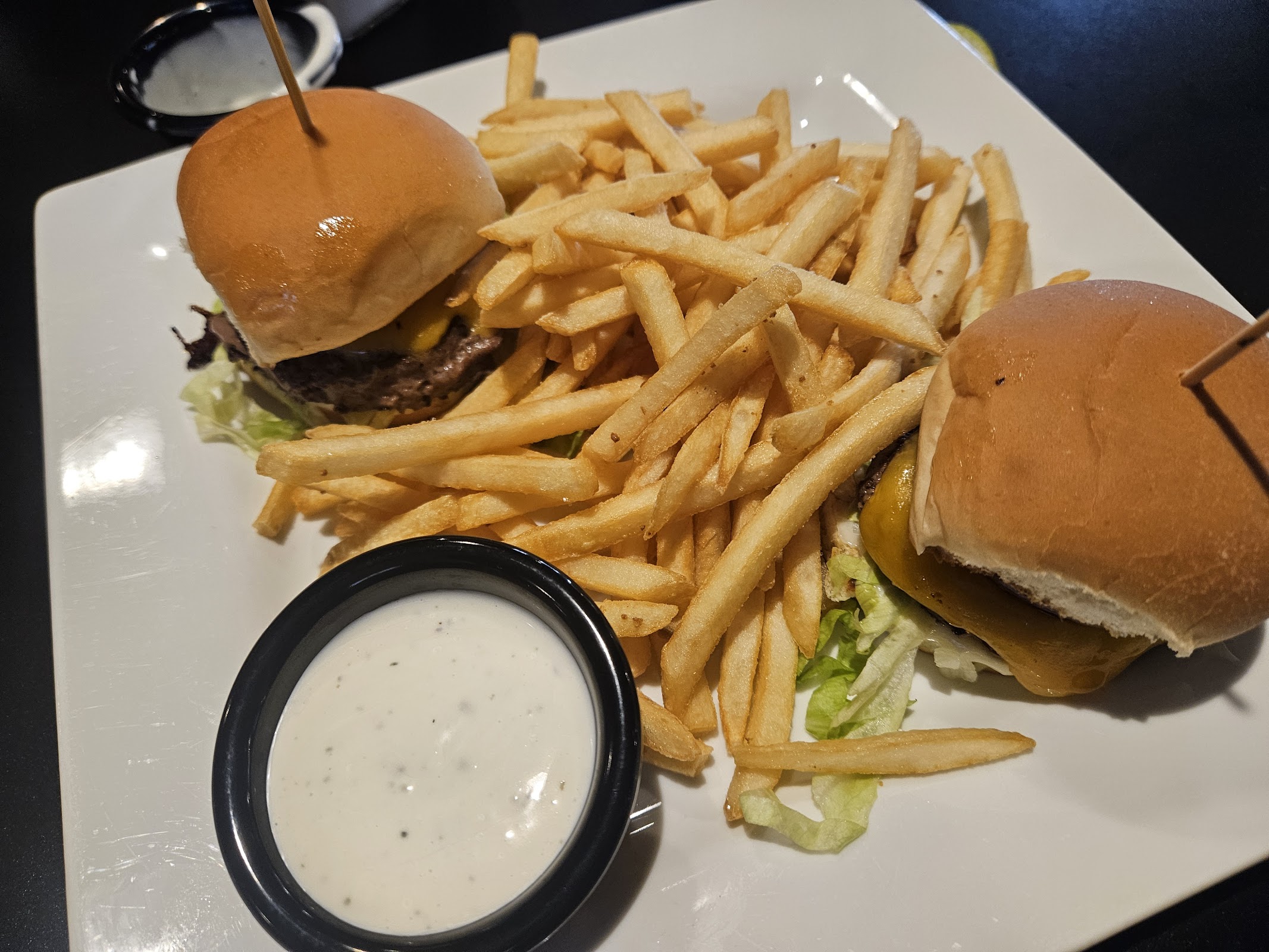 Pint House Burgers & Brews photo 3