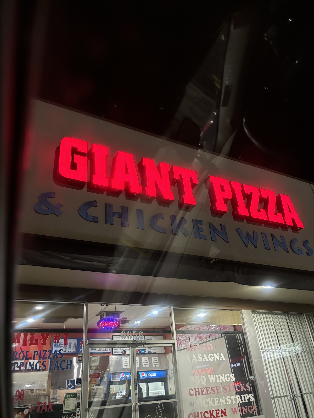 Giant Pizza photo 3