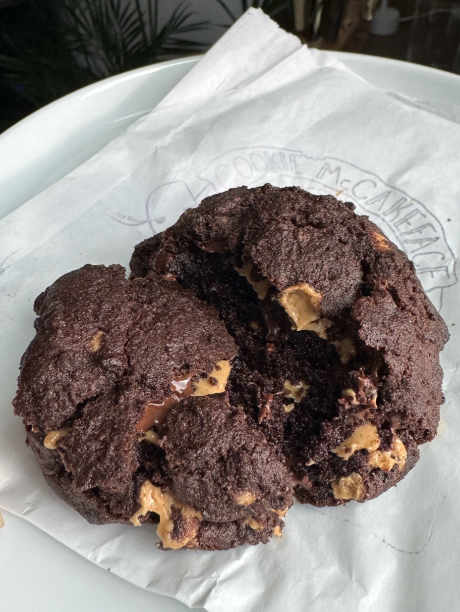 Cookie Mccakeface photo 3