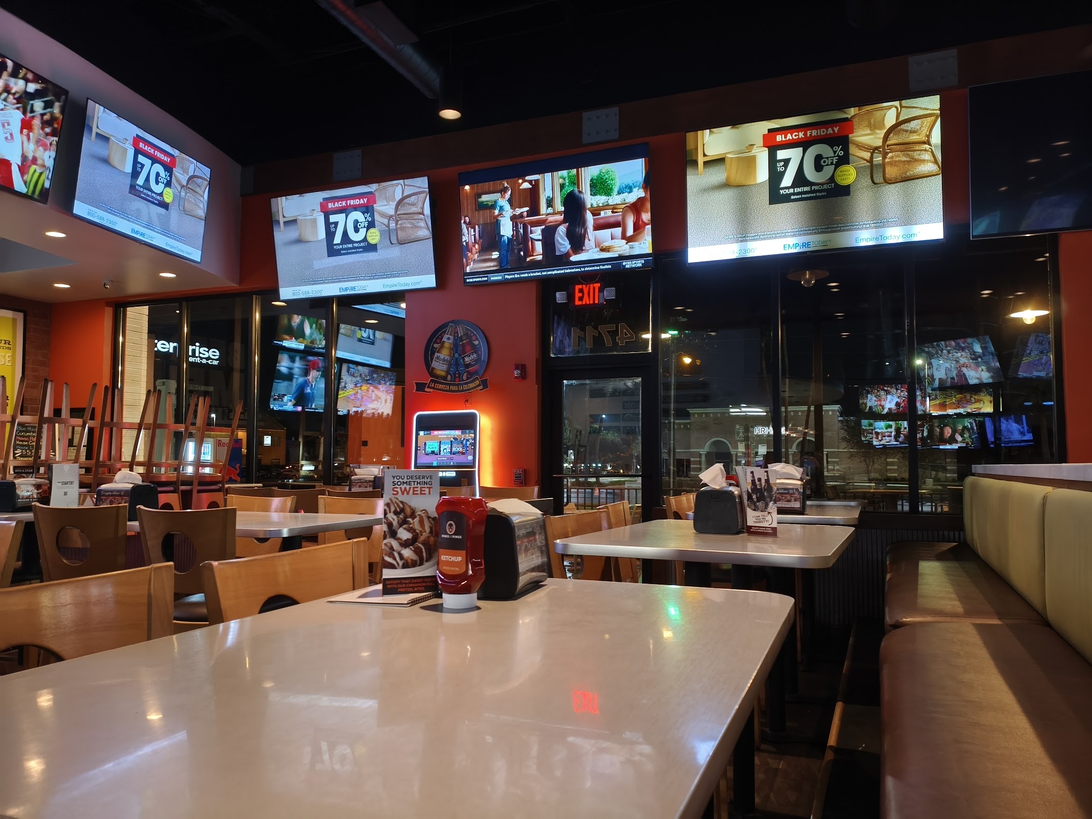 Wings and Rings photo 2